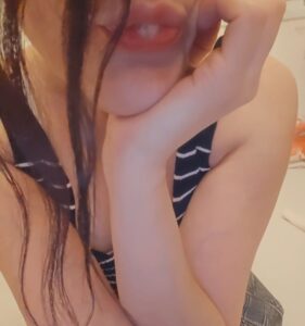 1000185821